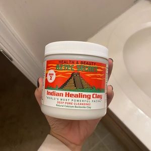 Healing clay mask